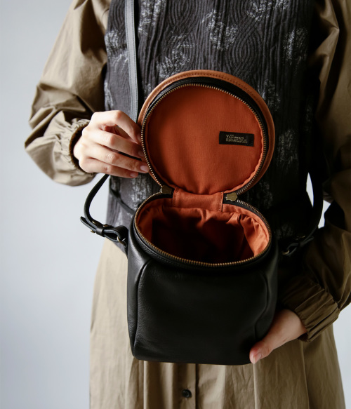 Yammart(ヤマート)カウレザーポットモチーフキューブ型ミニ