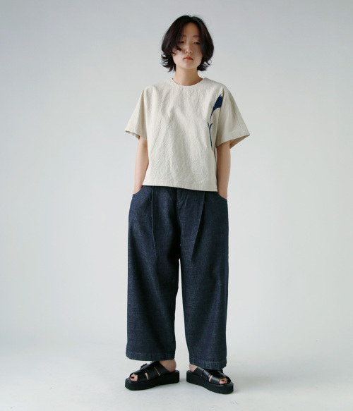 【25SS訳あり試着のみ】アトリエナルセ　コットンデニムタックパンツ　サイズ1 25SS訳あり試着のみ】アトリエナルセ コットンデニムタック