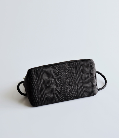 sonor ソナー 型押し 鹿革 三角 マチ ポーチ sankaku-machipouch