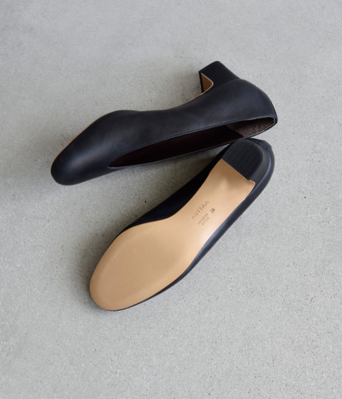 30%OFF】 AUTTAA アウッタ キャメルレザー ソフト ロウカット パンプス