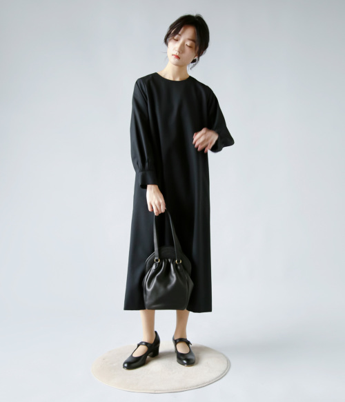 Yammart(ヤマート)カウレザー刺繍ハンドバッグ stitchhandbag