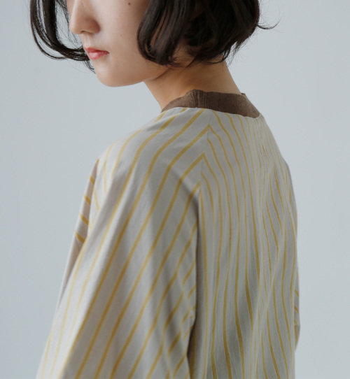 新品下げ札付き！NARU 先染めシャーリングストライプ2wayプルオーバー NARU(ナル) 先染めシャーリングストライプ2WAYプルオーバー