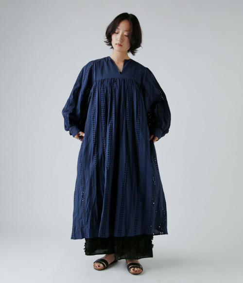 〈新品〉 TOUJOURS（トゥジュー）チェックカフタンドレス TOUJOURS トゥジュー インディアン レース 刺繍 コットン ドレス