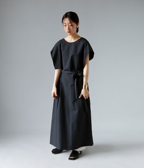ELLE SHOP】「シンゾーン」のエプロンドレスが追加生産決定