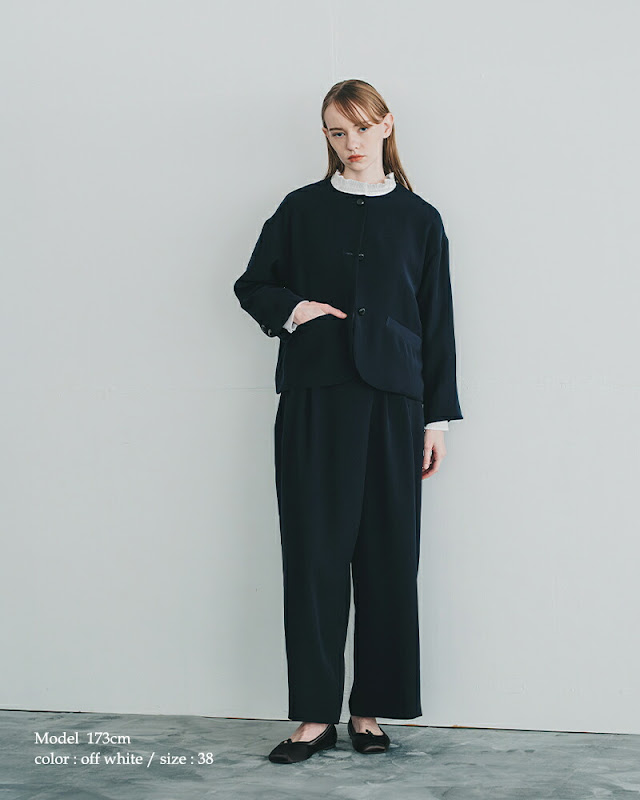 whyto ホワイト プリーツ デザイン ブラウス “pleats design blouse