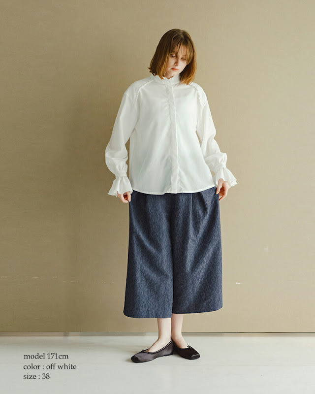 whyto ホワイト スタンドフリルカラー ブラウス “stand frill collar