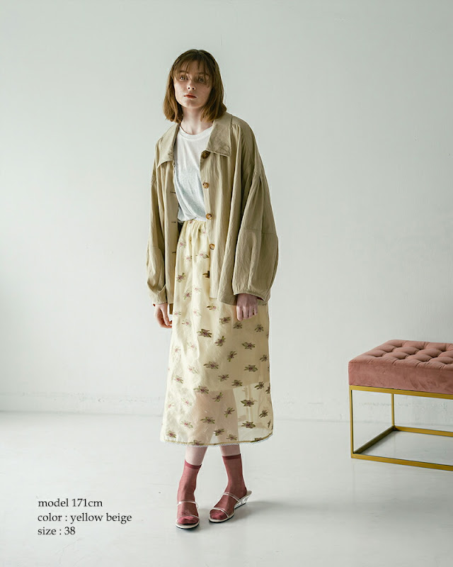 whyto ホワイト マルベリーシルク シアーフラワー スカート “sheer