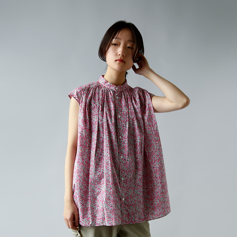 トゥジュー toujoursリネンピンタックチュニックブラウス　再々値下げです トゥジュー toujoursリネンピンタックチュニックブラウス 再々