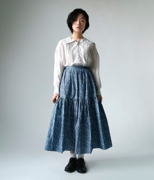 無料配達 TOUJOURS トゥジュー リバティー ブルー フラワー プリント スカート